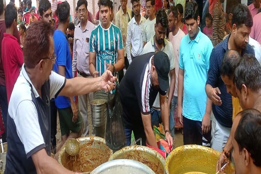 विसर्जन से पहले गणपति दरबार में भंडारे, कमला नगर—बल्केश्वर के राजा गणपति दरबार में भी पहुंचे सैकड़ों श्रद्धालु