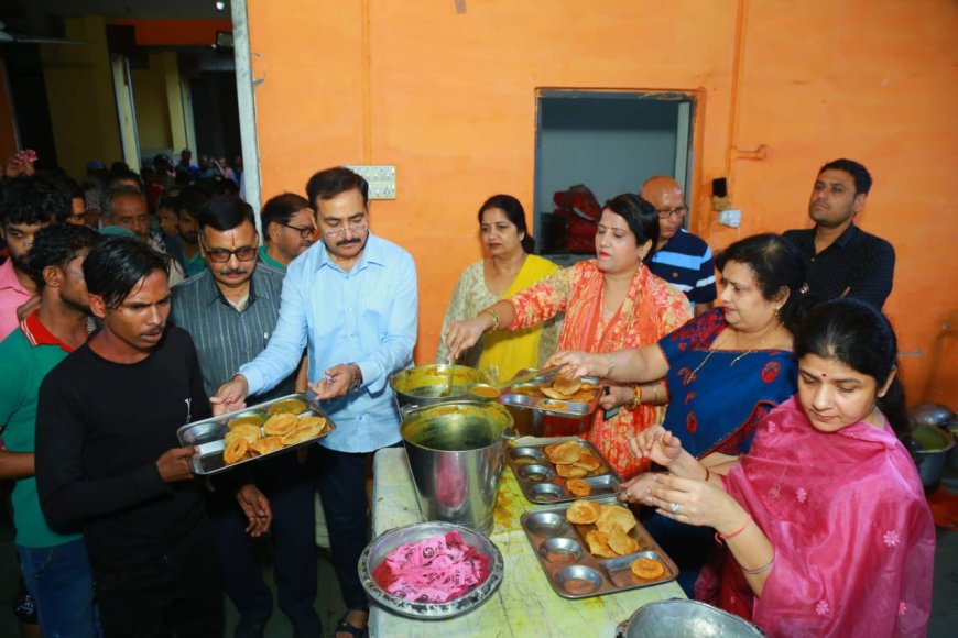 पितृ प्रतिपदा को राजा दशरथ व रानी कौशल्या ने मां की रसोई में कराया भोज