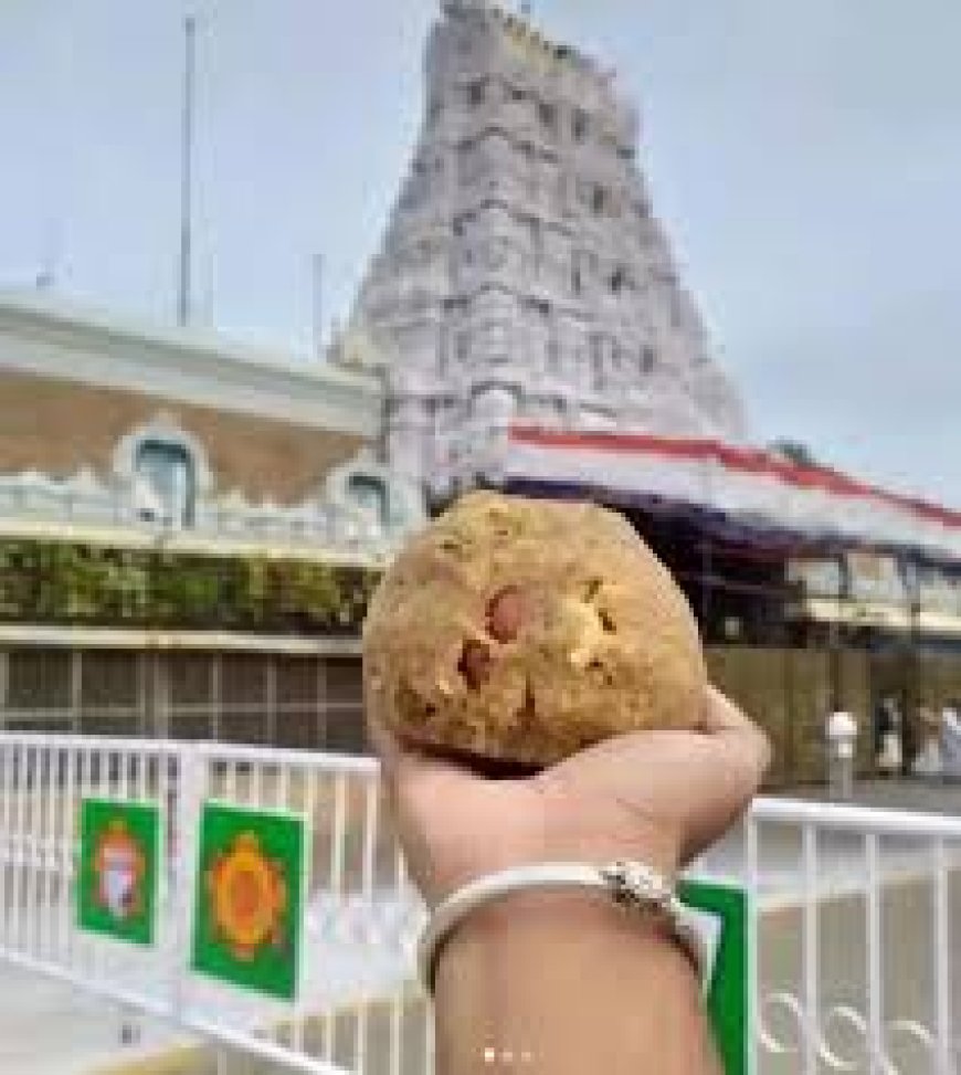 लखनऊ के एक मंदिर में बाहर के प्रसाद पर लगाया प्रतिबंध, आगरा- मथुरा में भी खलबली