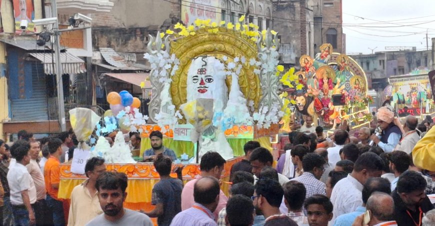 चार दशक पुरानी परंपरा पर लौटी राम बारात, बारात देखने को हुजूम उमड़ा