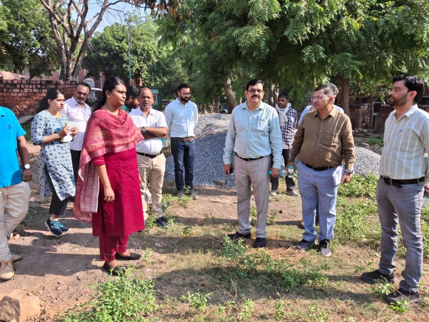 एडीए वीसी ने अचानक फ़तेहपुरसीकरी पहुंच पर्यटक सुविधाओं को परखा