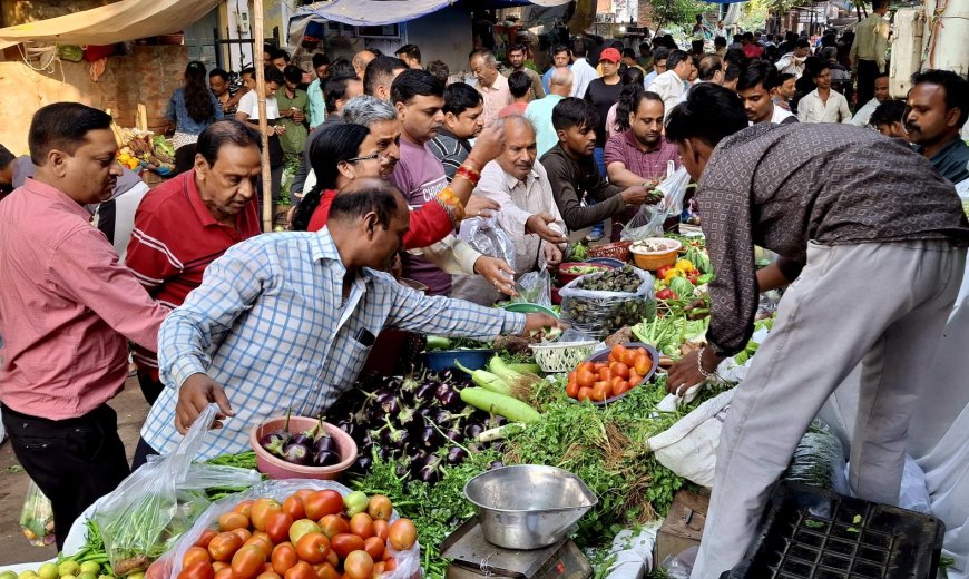 सुबह से ही गोवर्धन पूजा की तैयारियों में जुट चुके हैं लोग, आज तो गाय का गोबर भी अपनी कीमत पर इठला रहा