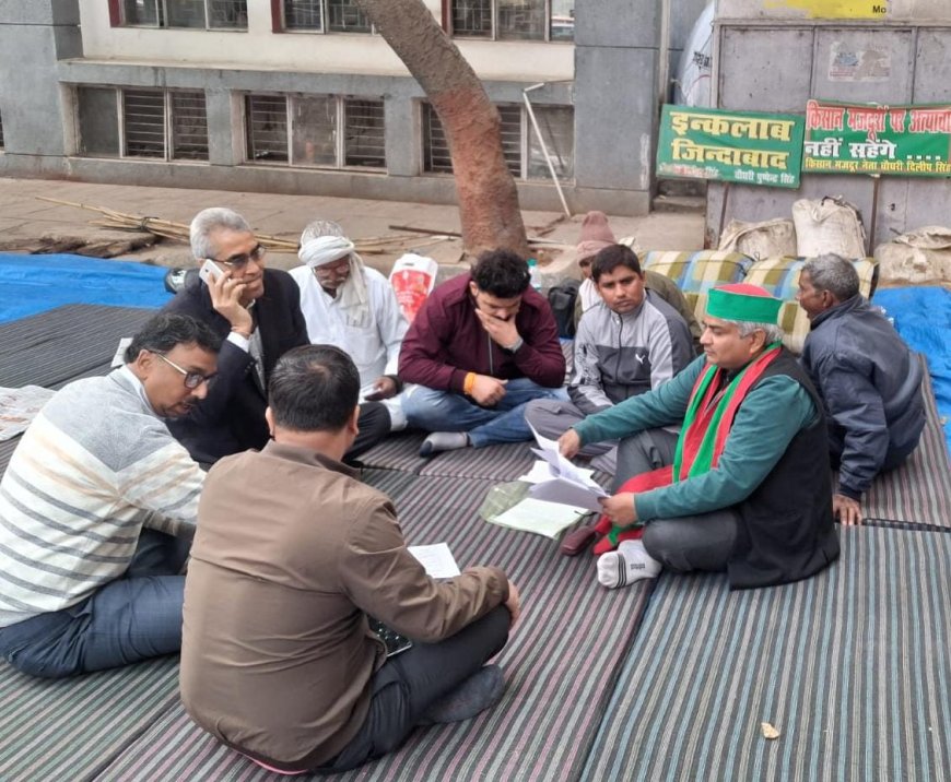 किसानों का तीसरे दिन भी धरना प्रदर्शन जारी रहा