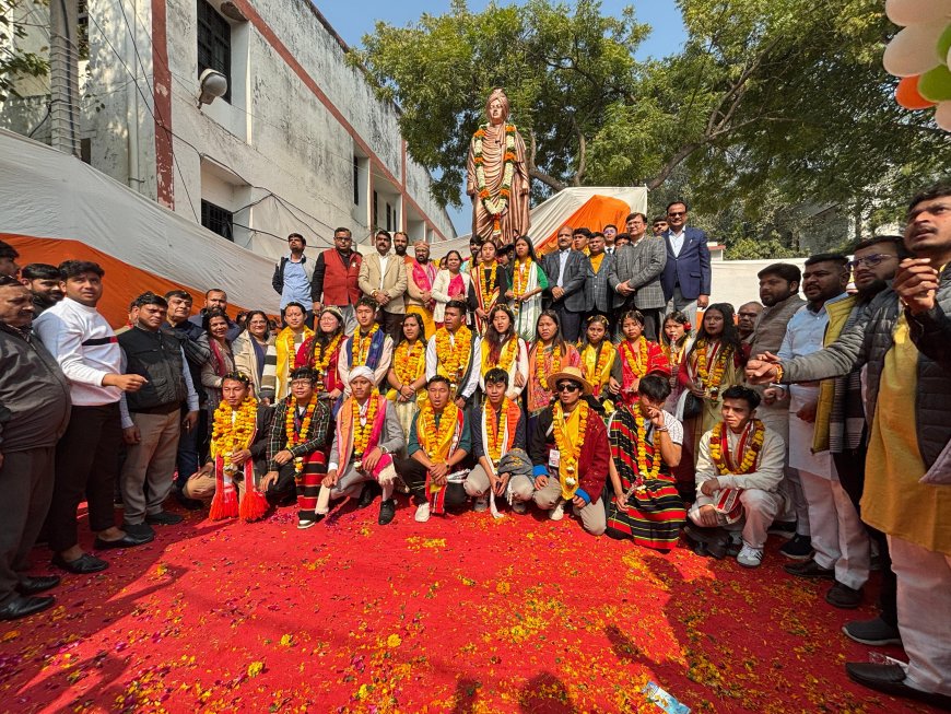 आगरा के परिवारों में अपनत्व पाकर गदगद हैं पूर्वोत्तर के छात्र-छात्राएं