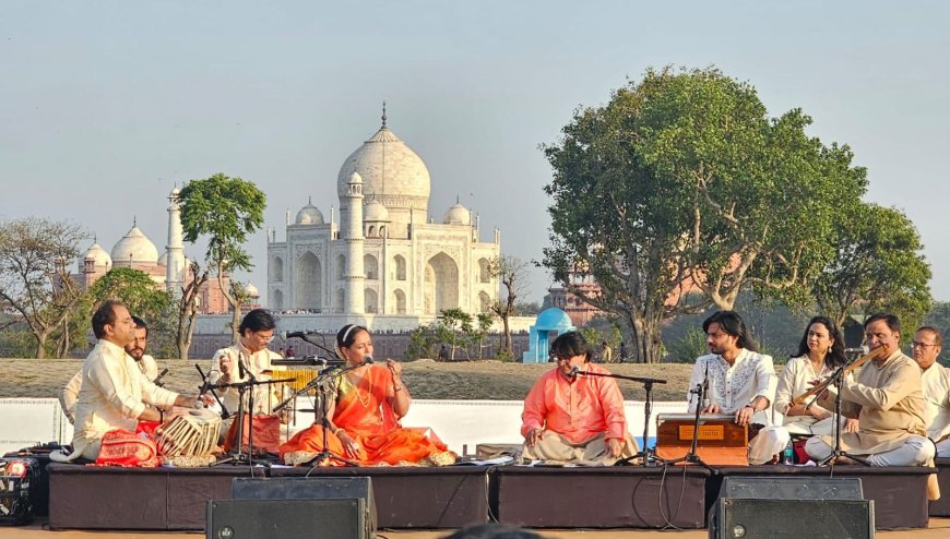 ताज के पार्श्व में हवेली संगीत और ग़ज़ल संध्या